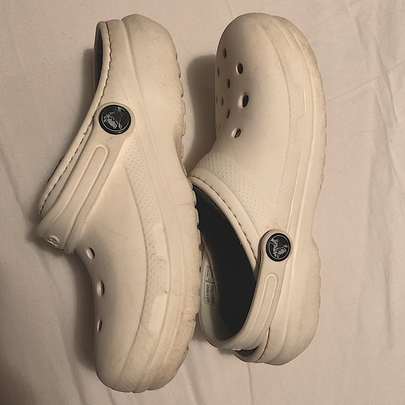 Kids’ Classic Lined Clog White Fuzzy Crocs Size C13 - Picture 3 of 9